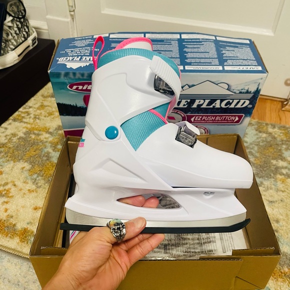 Like New Girl’s Size 1-4 Lake Placid Nitro 8.8 Adjustable Ice Skates White/Blue - Picture 9 of 16